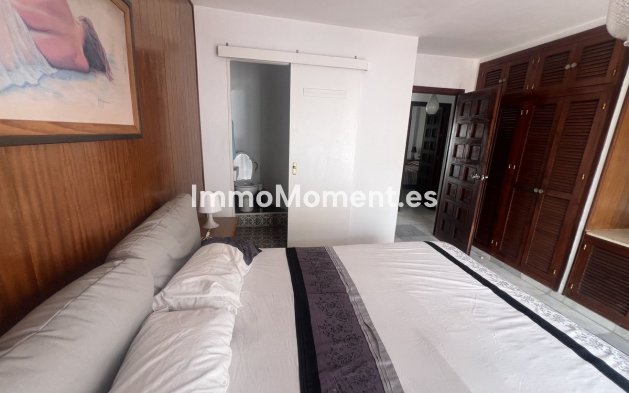 Resale - Detached villa - Estepona - Estepona Centro