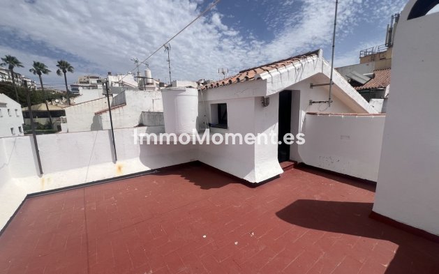 Resale - Detached villa - Estepona - Estepona Centro
