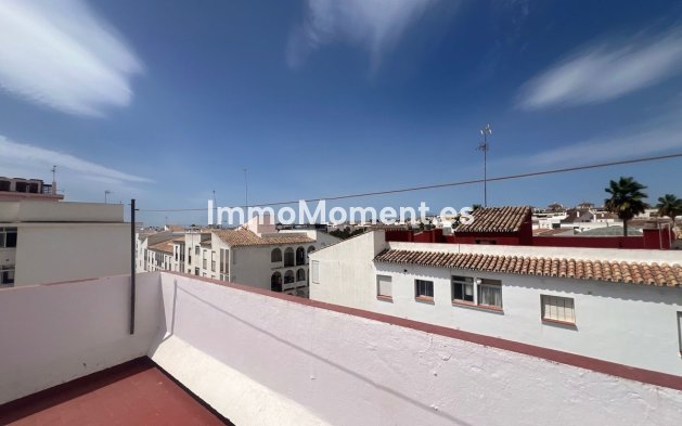 Resale - Detached villa - Estepona - Estepona Centro