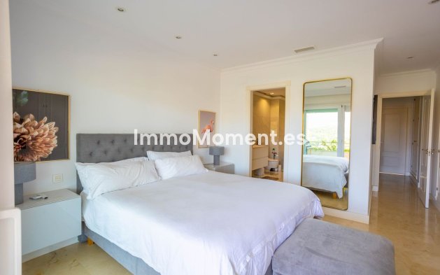 Revente - Appartement - Marbella - Nueva Andalucía