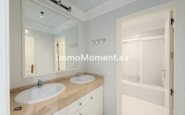 Resale - Apartment - Manilva - La Duquesa