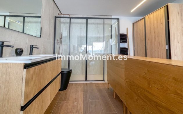 Revente - Maison mitoyenne - Torrevieja - Torrevieja Centro
