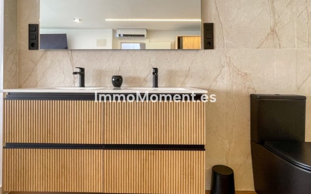 Revente - Maison mitoyenne - Torrevieja - Torrevieja Centro