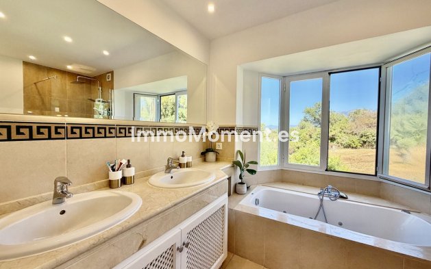 Bestaande woning - Vrijstaande villa - Marbella - El Rosario