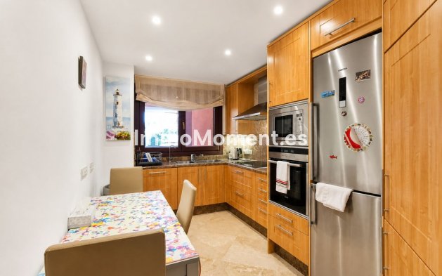 Reventa - Apartamento - Estepona  - Estepona Centro