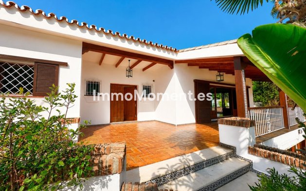 Resale - Detached villa - Marbella - Río Real