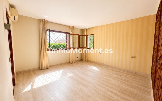 Resale - Detached villa - Marbella - Río Real