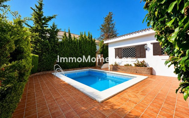 Resale - Detached villa - Marbella - Río Real