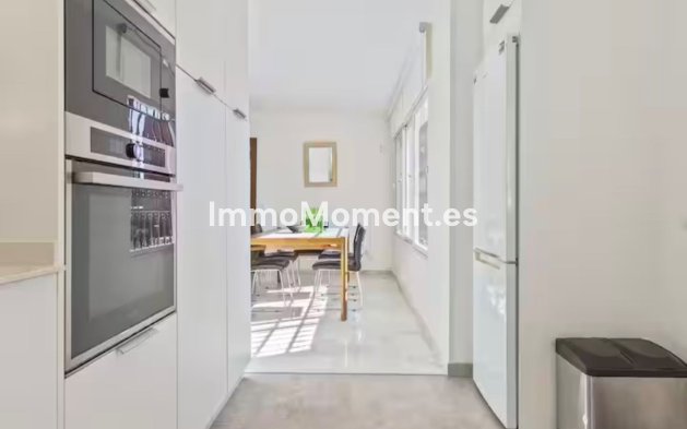 Wiederverkauf - Freistehende Villa - Marbella - Elviria