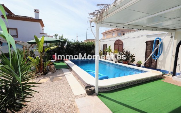 Wiederverkauf - Freistehende Villa - Orihuela - Villamartín