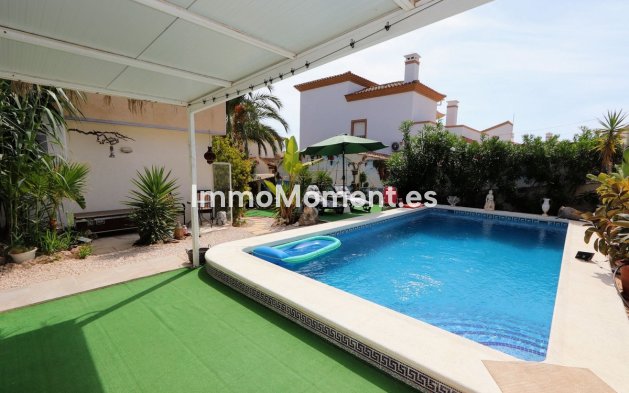 Wiederverkauf - Freistehende Villa - Orihuela - Villamartín