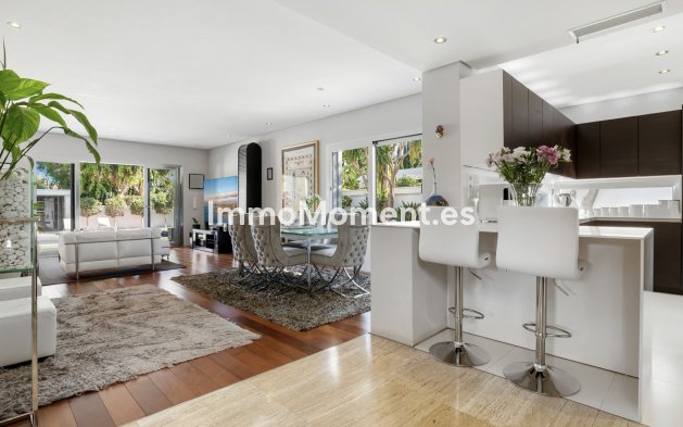 Resale - Detached villa - Marbella - Nueva Andalucía