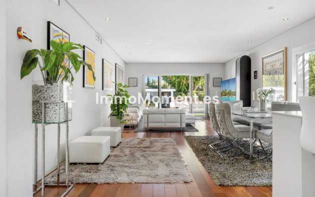Resale - Detached villa - Marbella - Nueva Andalucía