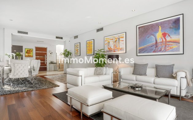 Resale - Detached villa - Marbella - Nueva Andalucía