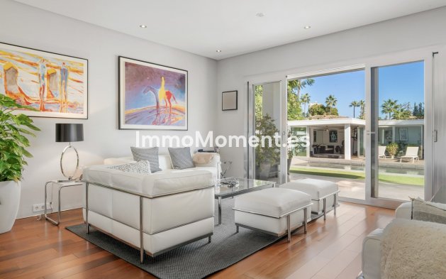 Resale - Detached villa - Marbella - Nueva Andalucía