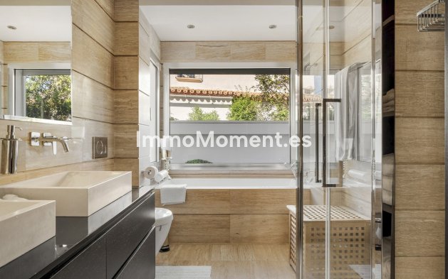 Resale - Detached villa - Marbella - Nueva Andalucía
