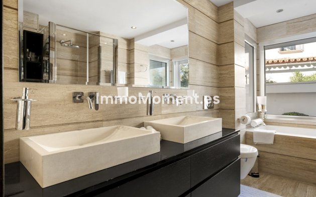 Resale - Detached villa - Marbella - Nueva Andalucía
