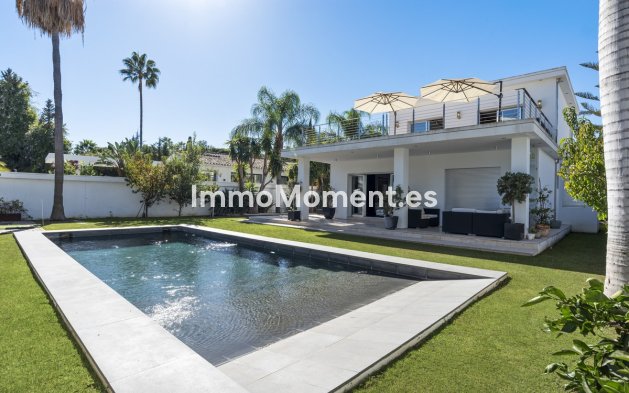 Resale - Detached villa - Marbella - Nueva Andalucía