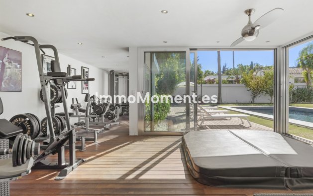 Resale - Detached villa - Marbella - Nueva Andalucía