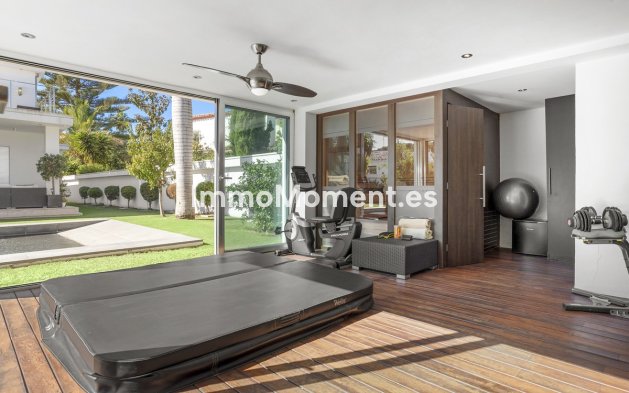 Resale - Detached villa - Marbella - Nueva Andalucía