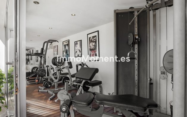 Resale - Detached villa - Marbella - Nueva Andalucía