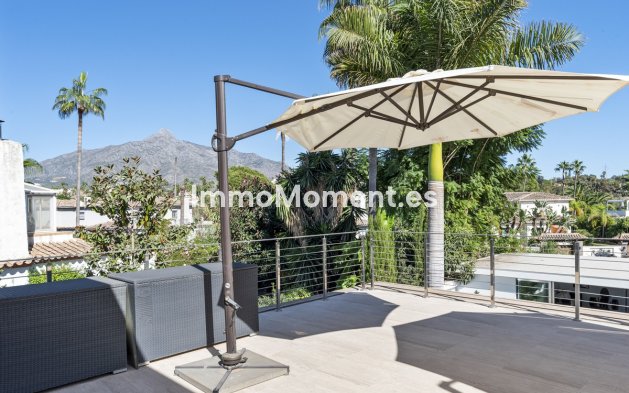 Resale - Detached villa - Marbella - Nueva Andalucía