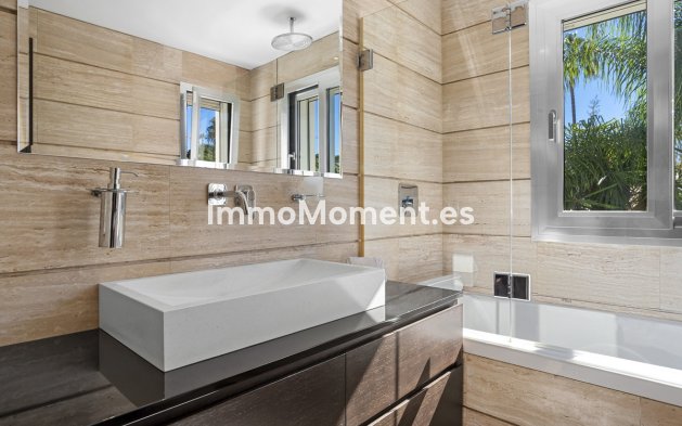 Resale - Detached villa - Marbella - Nueva Andalucía