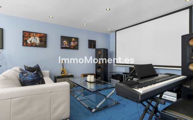 Resale - Detached villa - Marbella - Nueva Andalucía