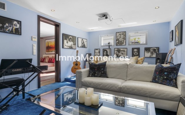 Resale - Detached villa - Marbella - Nueva Andalucía