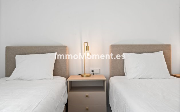 Reventa - Apartamento - Estepona  - Cancelada