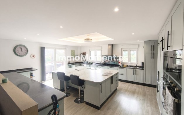 Resale - Detached villa - Benahavís - Benahavís Centro