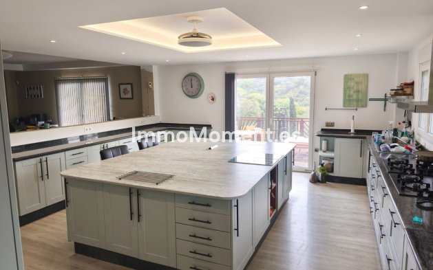Resale - Detached villa - Benahavís - Benahavís Centro