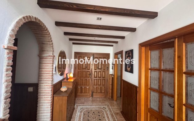 Bestaande woning - Vrijstaande villa - Manilva