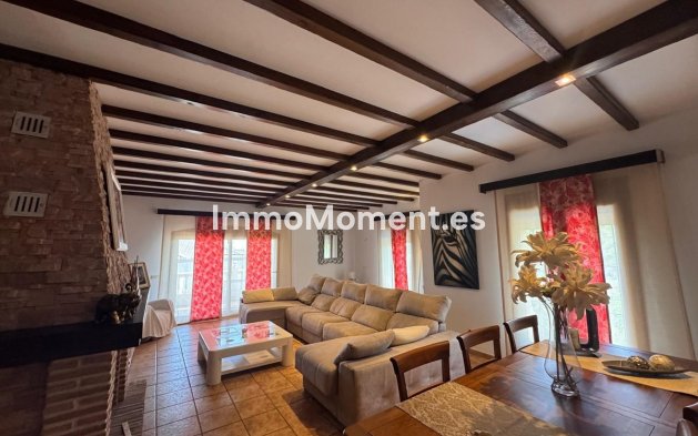 Bestaande woning - Vrijstaande villa - Manilva