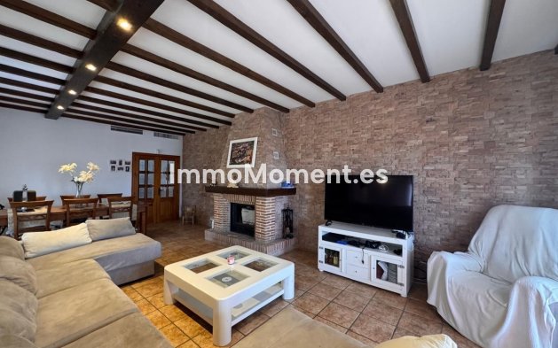 Bestaande woning - Vrijstaande villa - Manilva