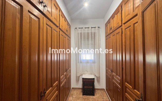 Bestaande woning - Vrijstaande villa - Manilva