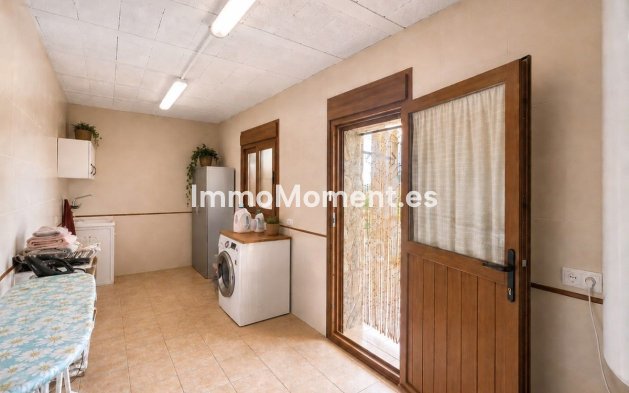 Bestaande woning - Vrijstaande villa - Manilva