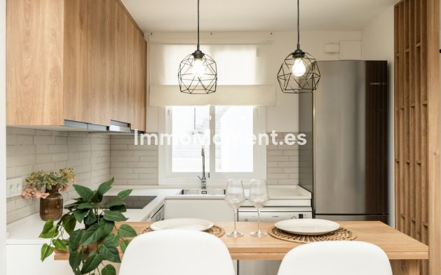 Reventa - Villa independiente - Estepona  - Estepona Centro