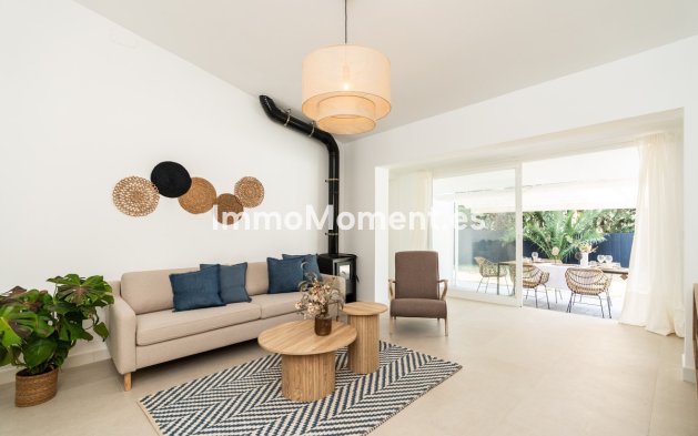 Reventa - Villa independiente - Estepona  - Estepona Centro