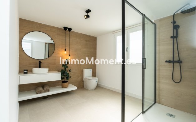 Reventa - Villa independiente - Estepona  - Estepona Centro