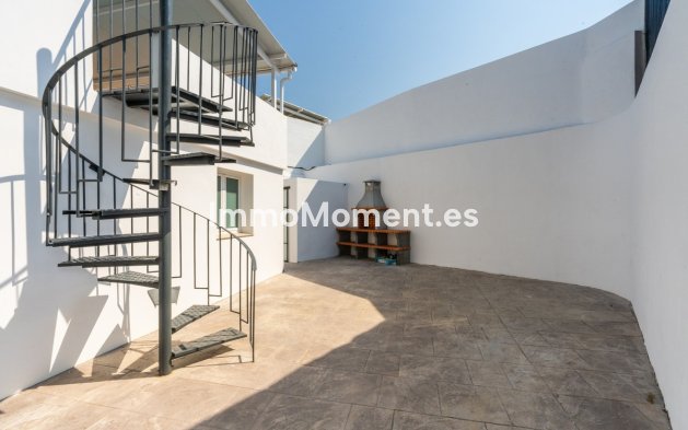 Reventa - Villa independiente - Estepona  - Estepona Centro
