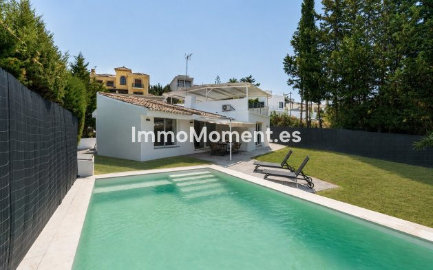 Reventa - Villa independiente - Estepona  - Estepona Centro