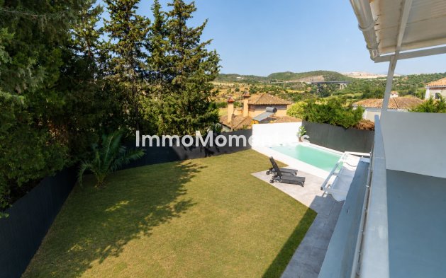 Reventa - Villa independiente - Estepona  - Estepona Centro