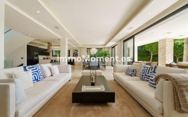 Resale - Detached villa - Marbella - Nueva Andalucía