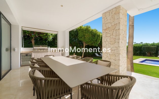 Resale - Detached villa - Marbella - Nueva Andalucía