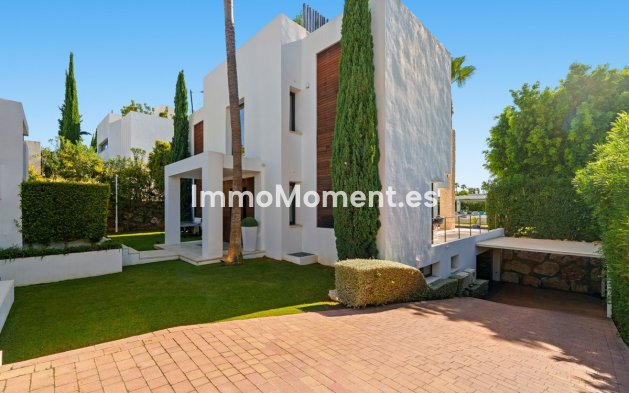 Resale - Detached villa - Marbella - Nueva Andalucía