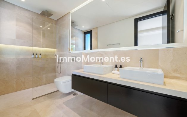 Resale - Detached villa - Marbella - Nueva Andalucía