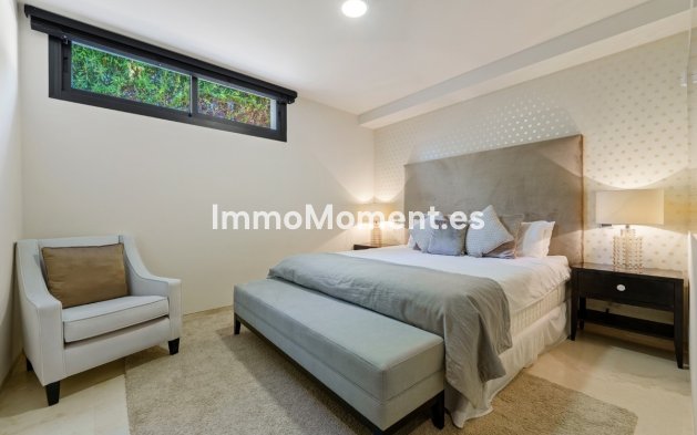 Resale - Detached villa - Marbella - Nueva Andalucía