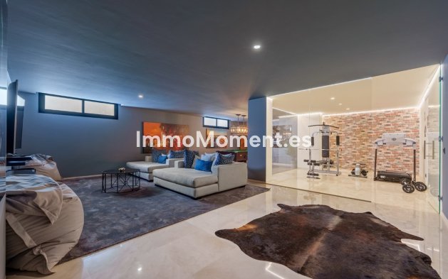 Resale - Detached villa - Marbella - Nueva Andalucía