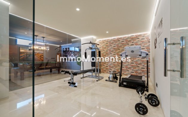 Resale - Detached villa - Marbella - Nueva Andalucía